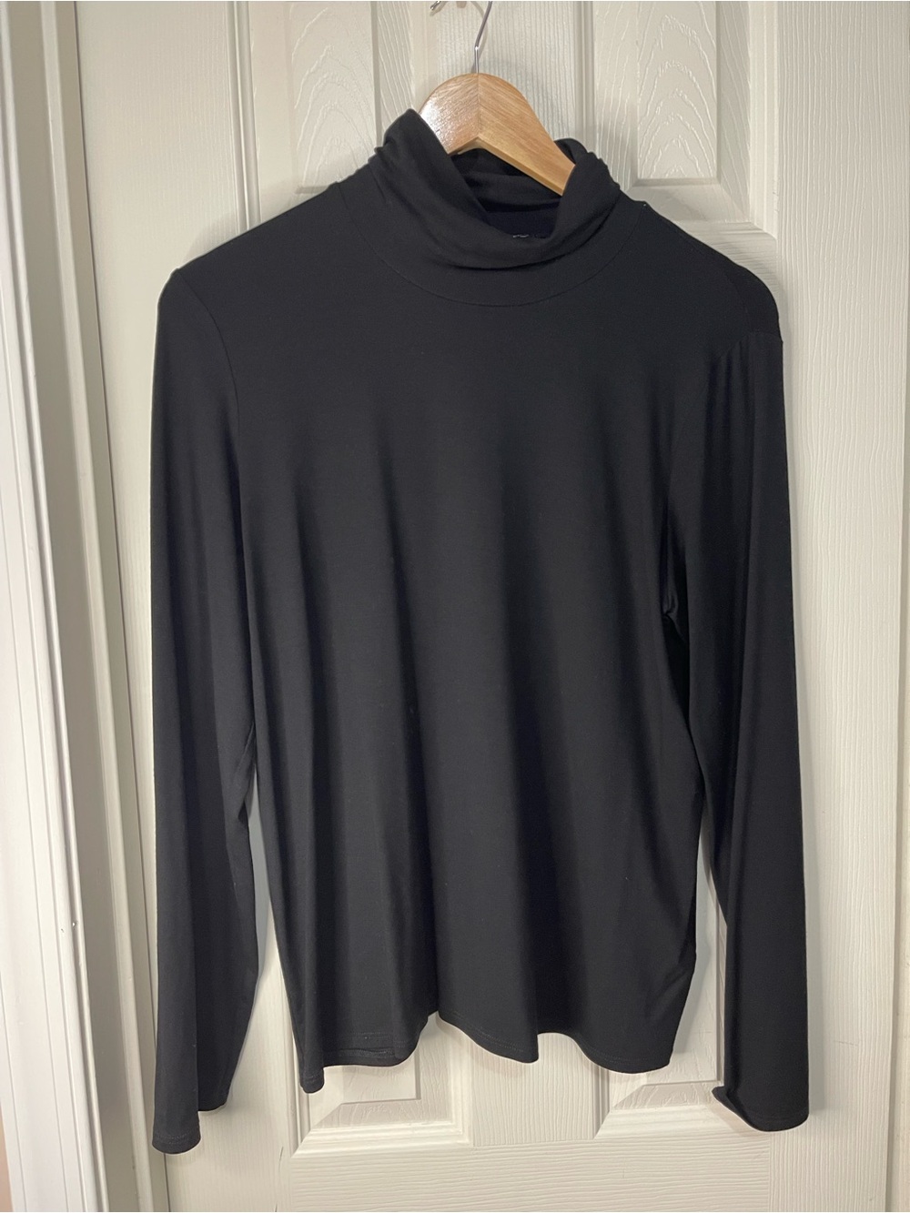 Eileen Fisher Classic Black Minimalist Layering Turtleneck size Large